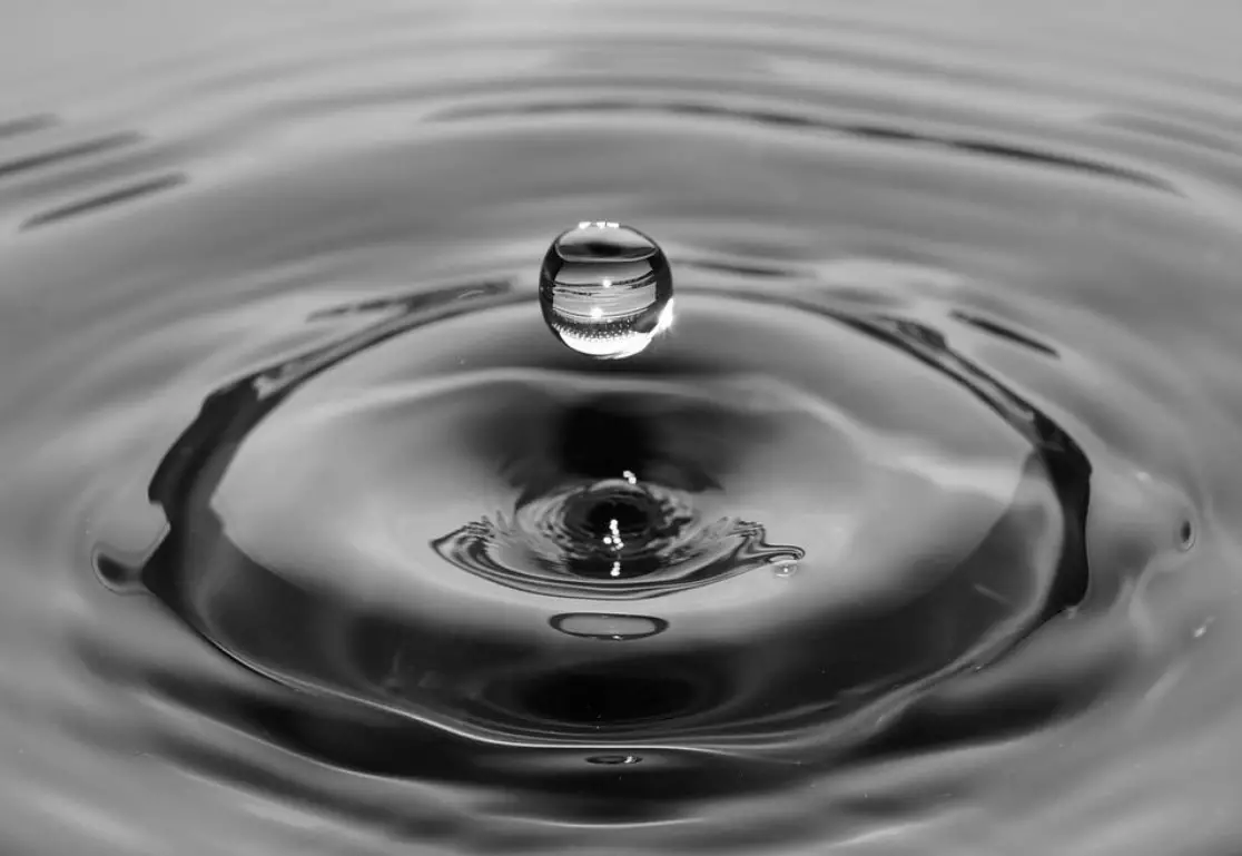 4 efectos negativos del agua dura que pueden afectar tu vida