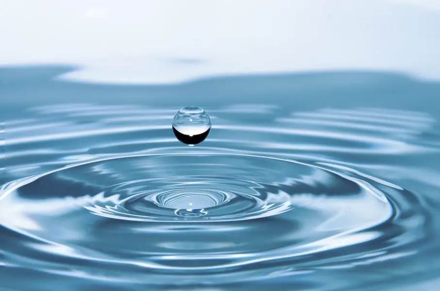 Comprender las causas del agua dura y cómo solucionarlas