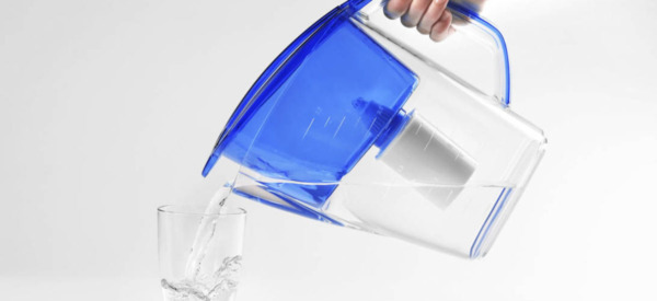 ¿Son seguras las jarras con filtro de agua?  (Explica un experto en agua)