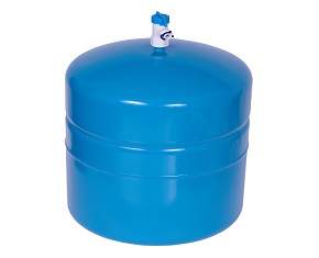¿Cuánta agua contiene un tanque de ósmosis inversa?  (Aproximadamente)